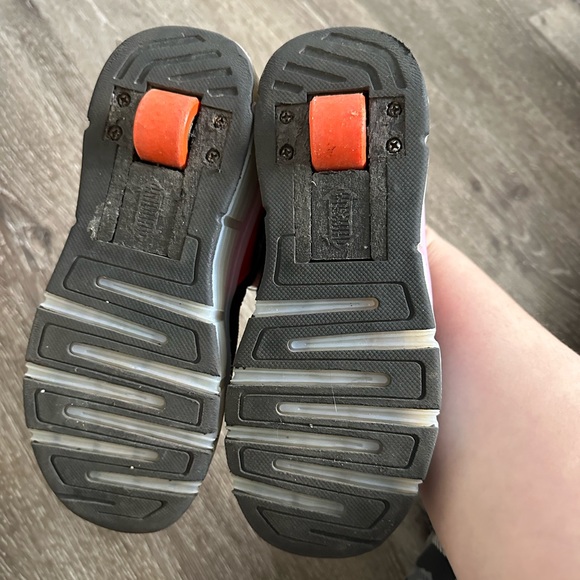 Heely’s 5.5 Kids - Picture 3 of 4